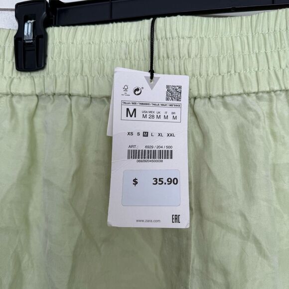 Zara Women’s Medium Green Tencel Shorts New - Picture 2 of 6
